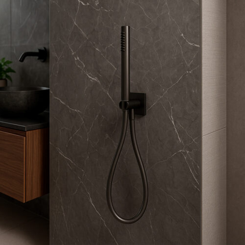 Douchette couleur canna fucile en acier inox 316L avec finition PVD et attache universelle